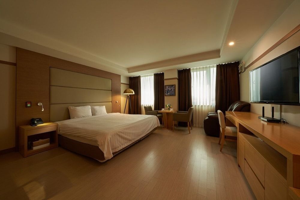 Gyeongju GG Tourist Hotel Deluxe Double Room