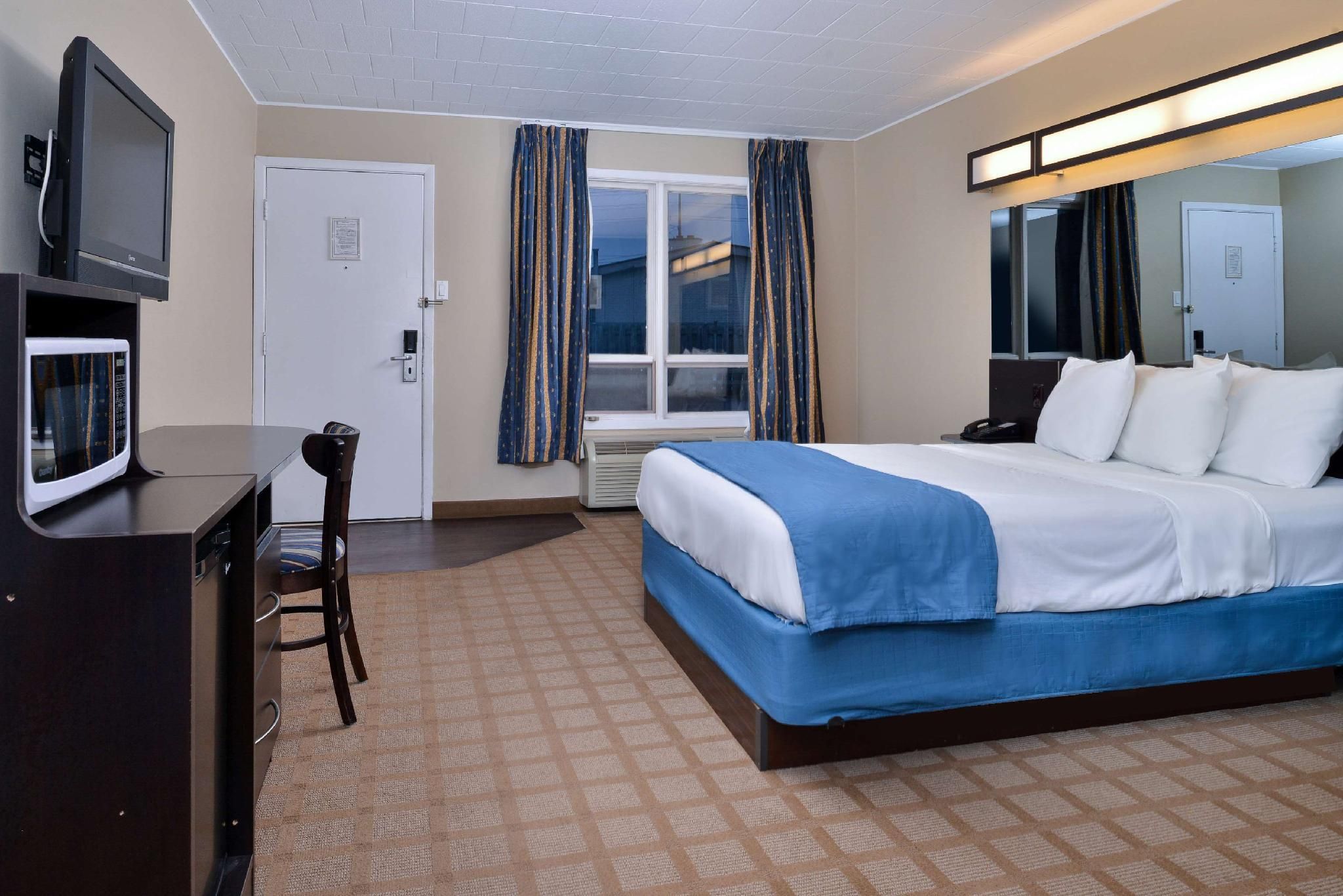 1 Queen Bed Non-Smoking