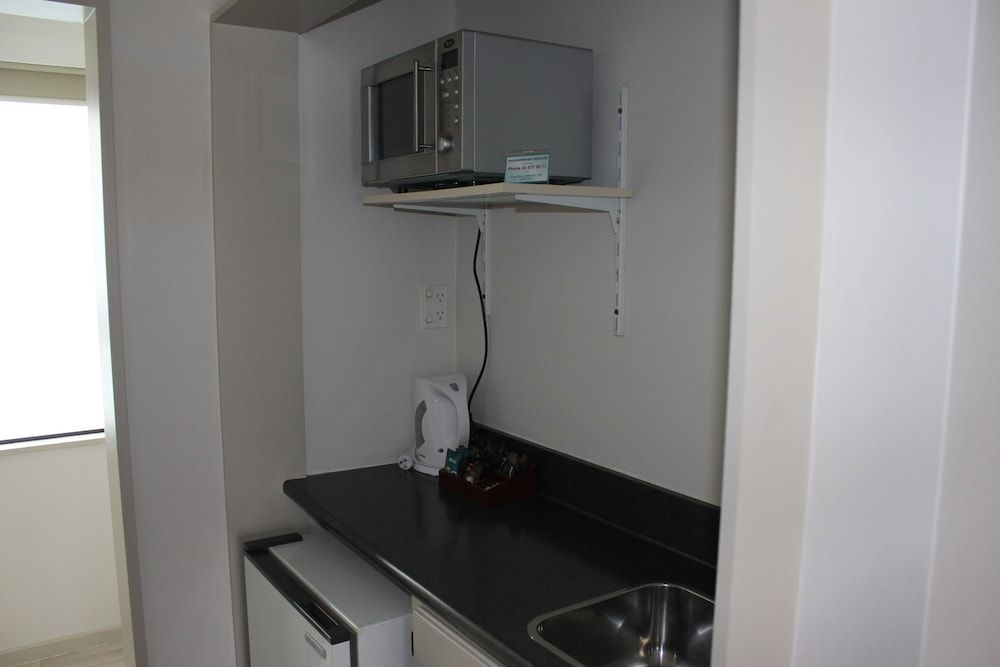 Cherylea Motel Studio 13