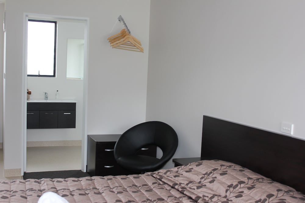 Cherylea Motel Studio 9