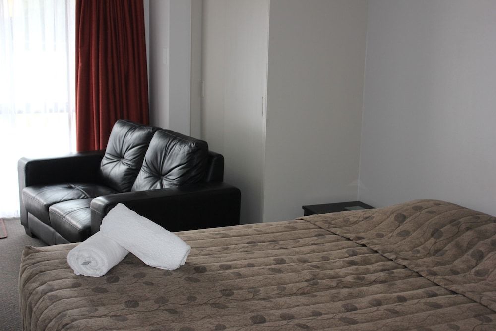 Cherylea Motel Studio 8