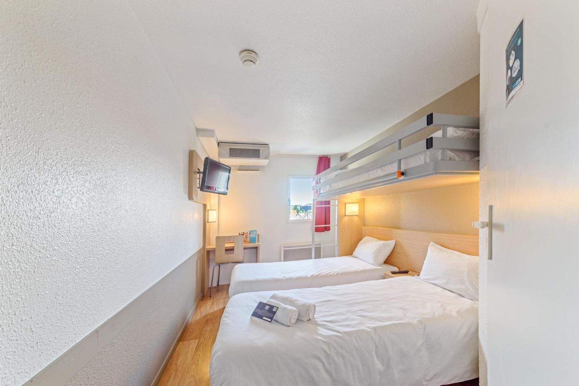 Triple Room - 3 Single Beds