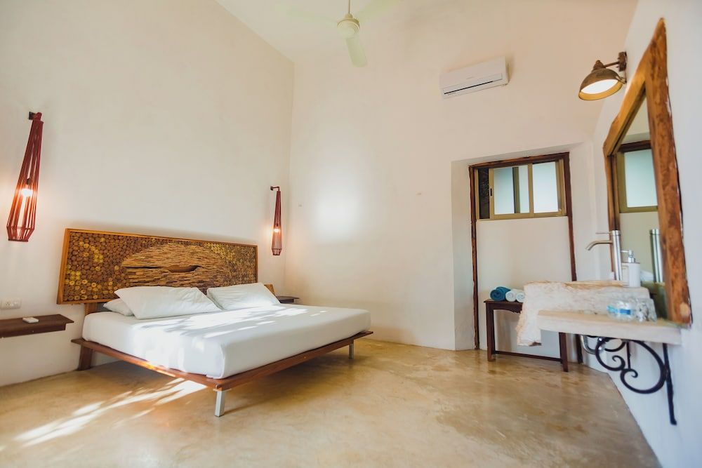 Hacienda Sacnicte Deluxe Room 5