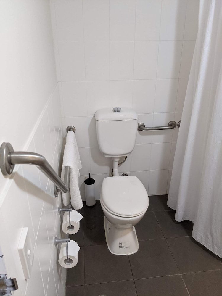 Quest Ipswich Executive Apartment, 2 Bedrooms, Mobility Accessible 6