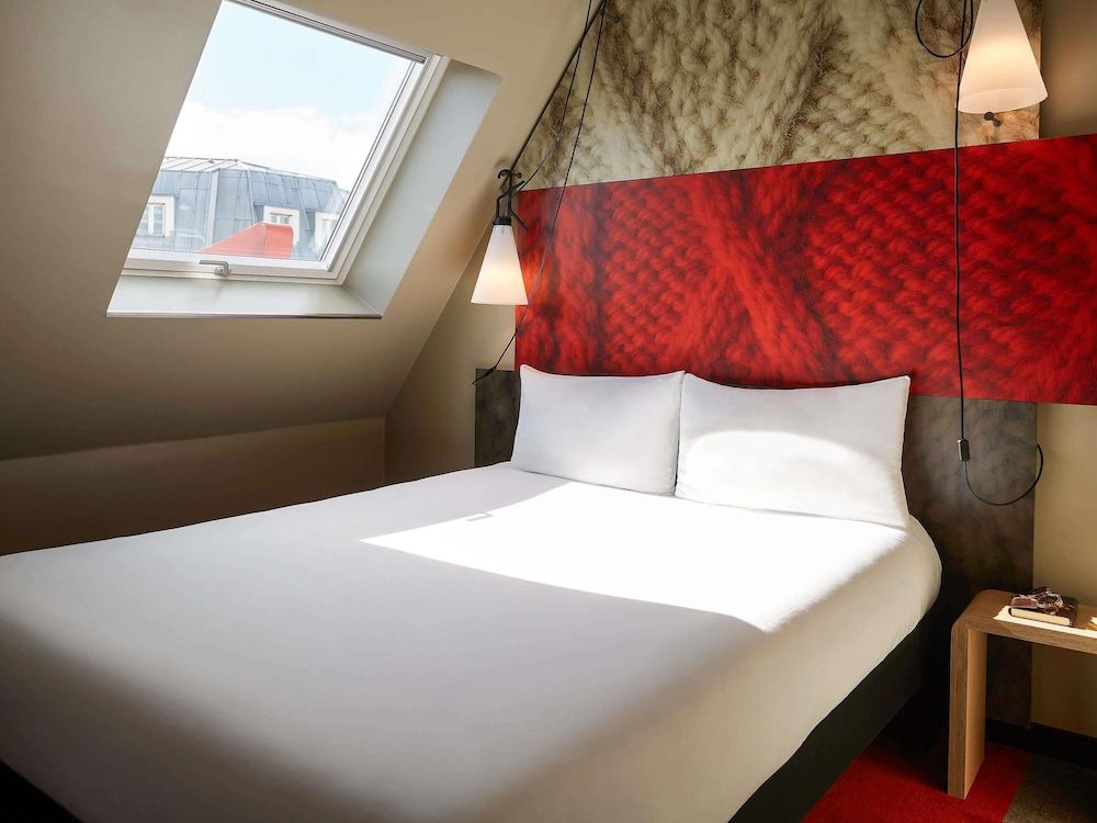 Ibis Paris Canal Saint Martin Standard Double Room, 1 Double Bed 4