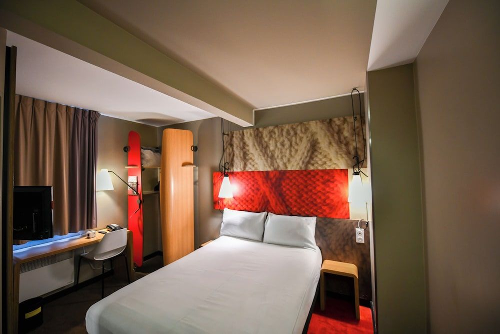 Ibis Paris Canal Saint Martin Standard Double Room, 1 Double Bed 3