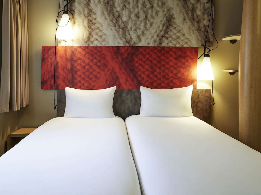 Ibis Paris Canal Saint Martin