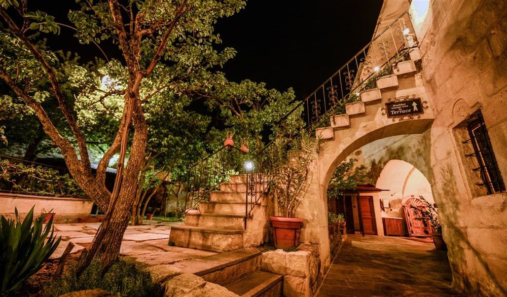 undefined Elysée Cave House 7