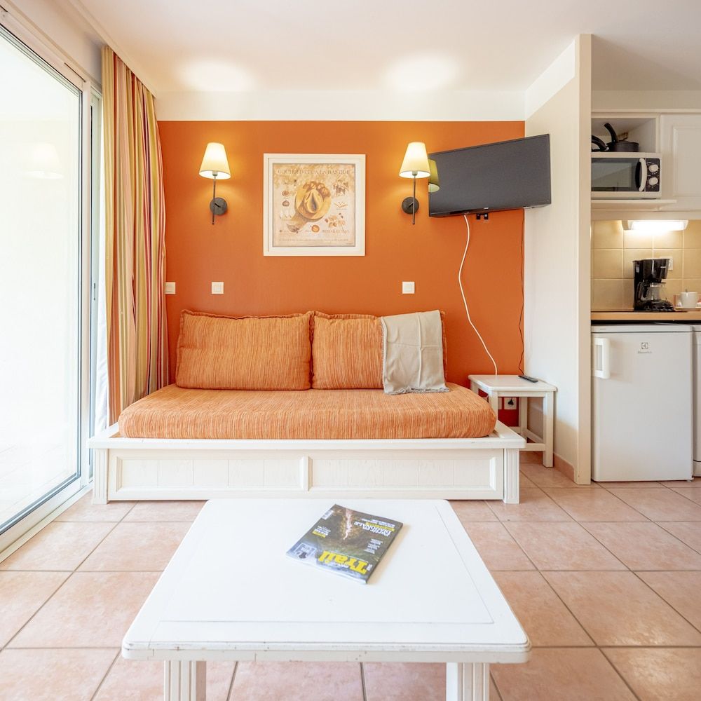 Résidence Pierre & Vacances Le Hameau de la Pinède Studio 4 personnes - 1 coin nuit - Terrasse ou balcon - Climatisé