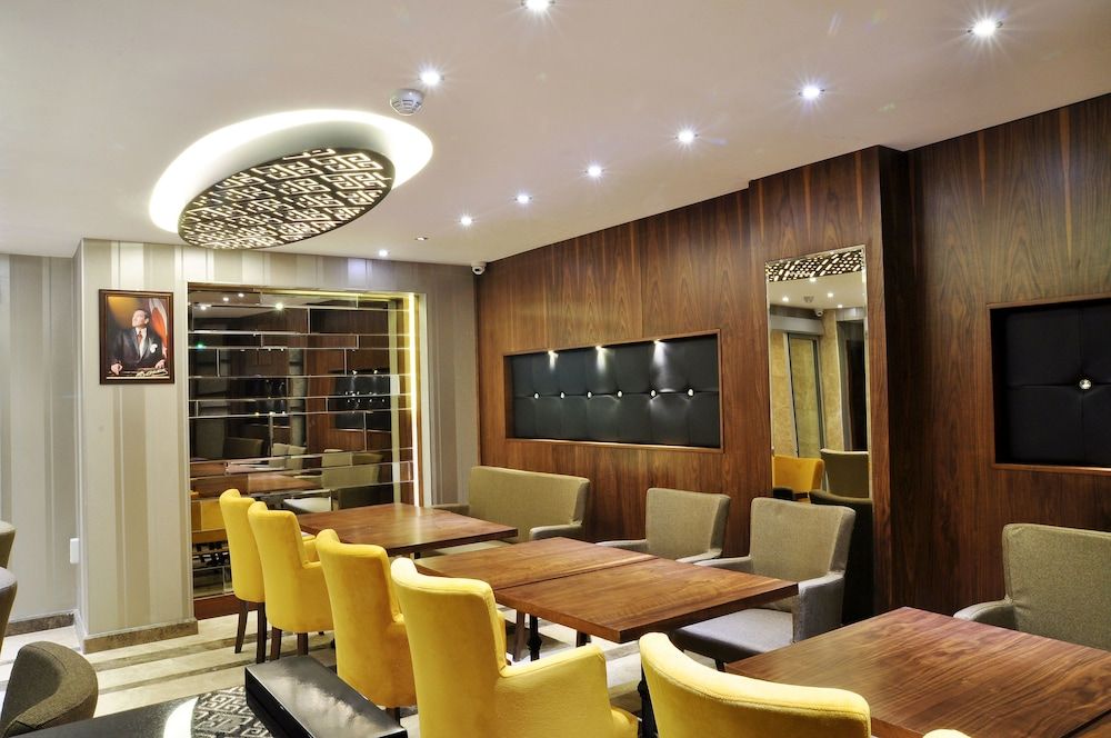 undefined Avin Hotel 10