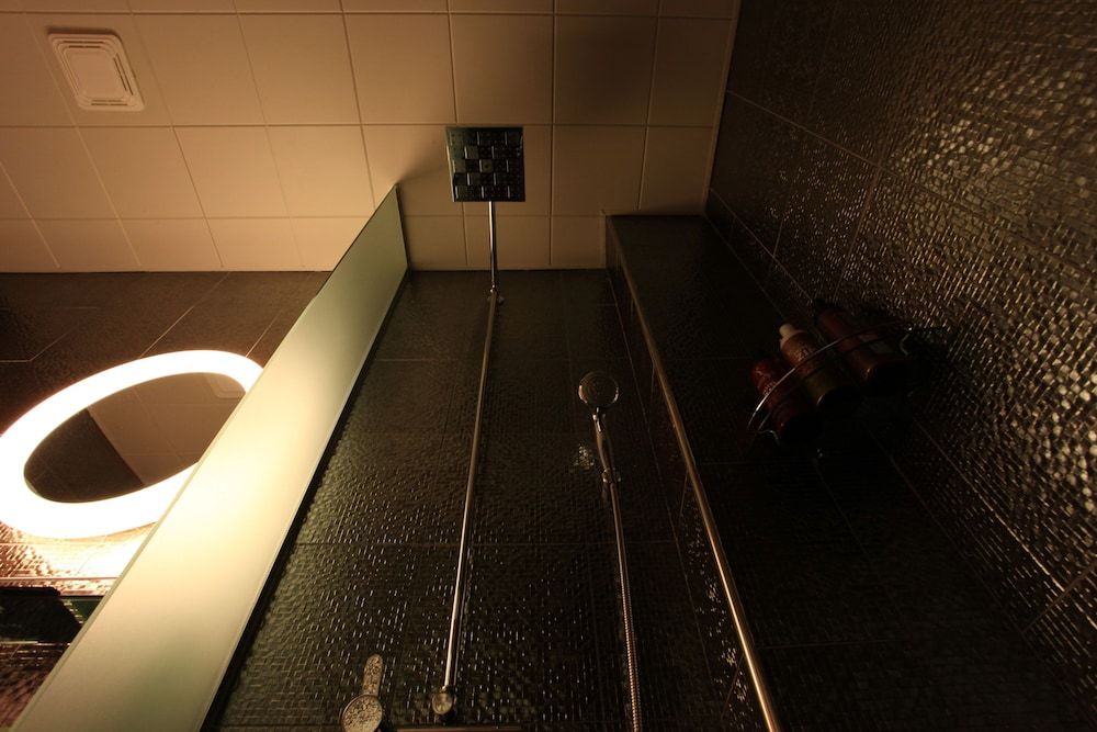 Zip Hotel Standard Double Room 8