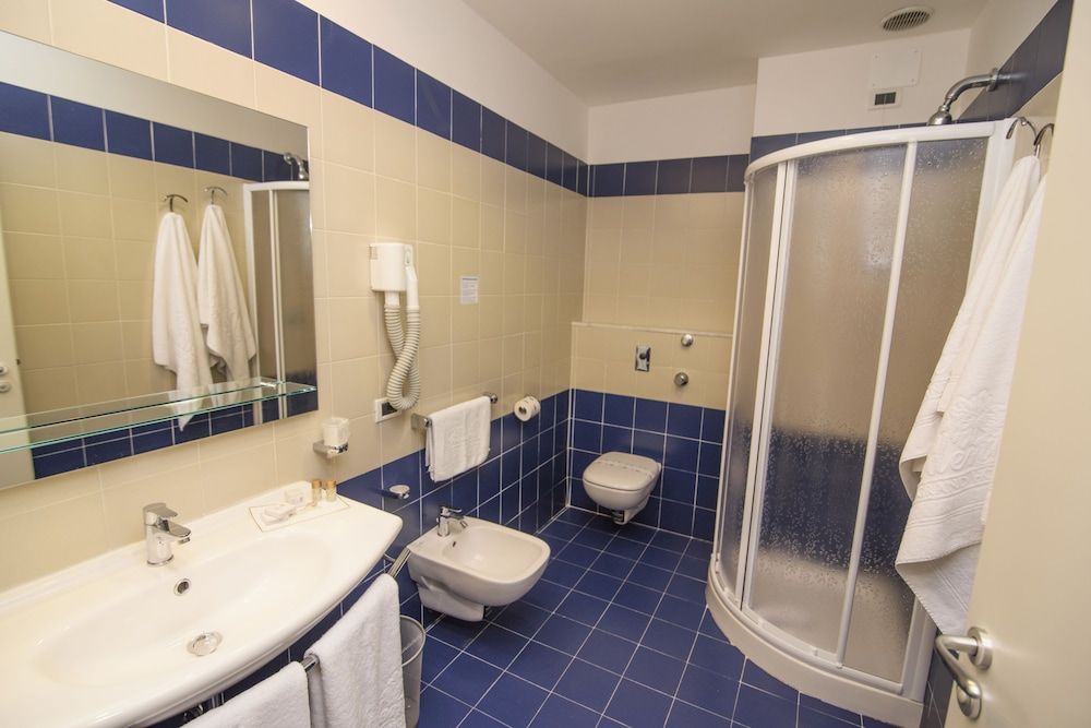 Grand Hotel President Standard Double or Twin Room 4