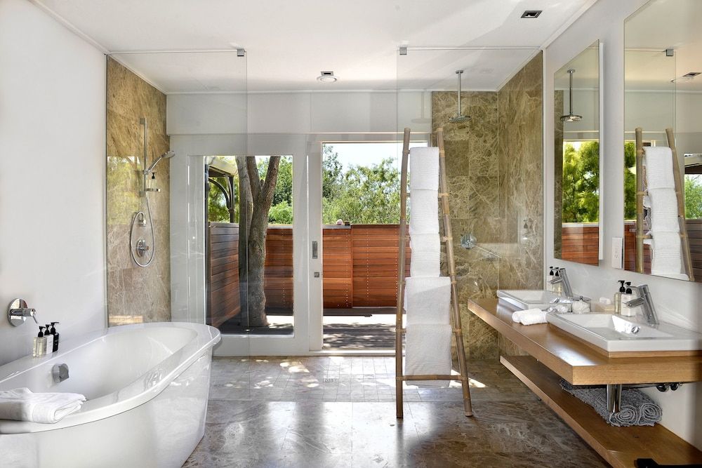 Angala Boutique Hotel Luxury Room 4