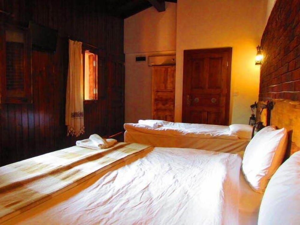 Amazon Petite Palace Triple Room