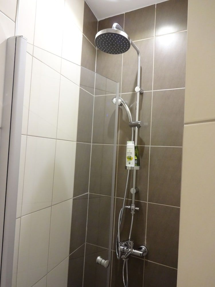 Bunkahaus Standard Room 9