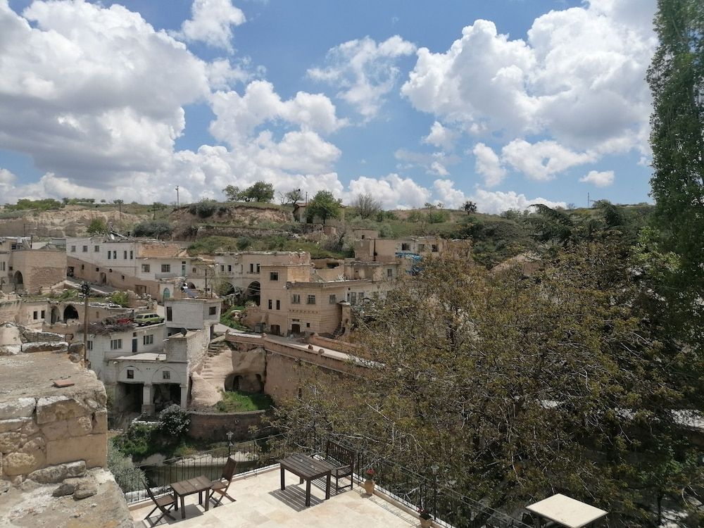 El Puente Cave Hotel Family Quadruple Room 18