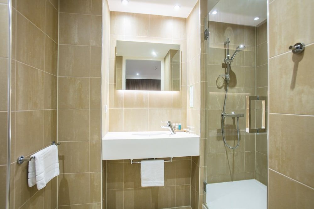 Holiday Inn Amsterdam - Arena Towers by IHG Standard Room, 2 Twin Beds 18