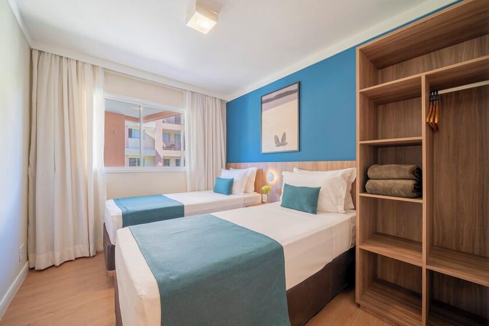 Beach Park Wellness Resort Deluxe Suite, Mobility Accessible 4