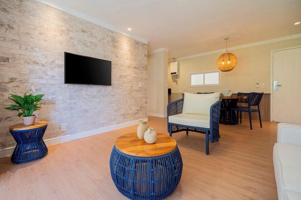 Beach Park Wellness Resort Deluxe Suite, Mobility Accessible 10