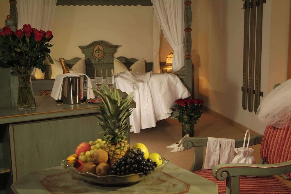 Best Western Plus Hotel Erb Family Room, 1 King Bed (with Sofabed) 9