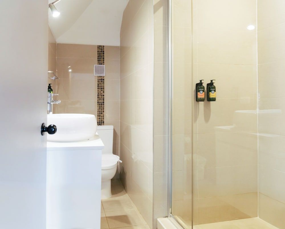 City Budget Hotel Terrace Room With Harbour Bridge View 5