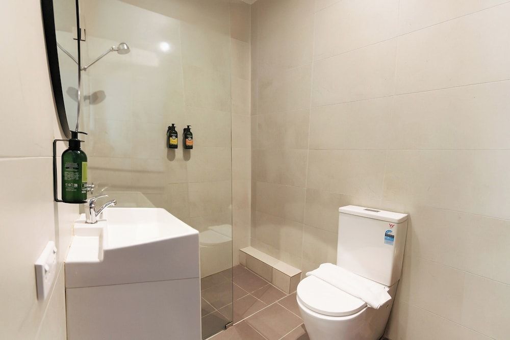 City Budget Hotel Deluxe Family Room 7