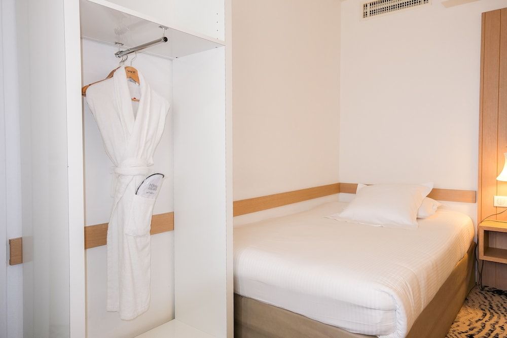 Hôtel & Spa - Thalazur Ouistreham Superior Single Room, Pool Access, Sea View 3