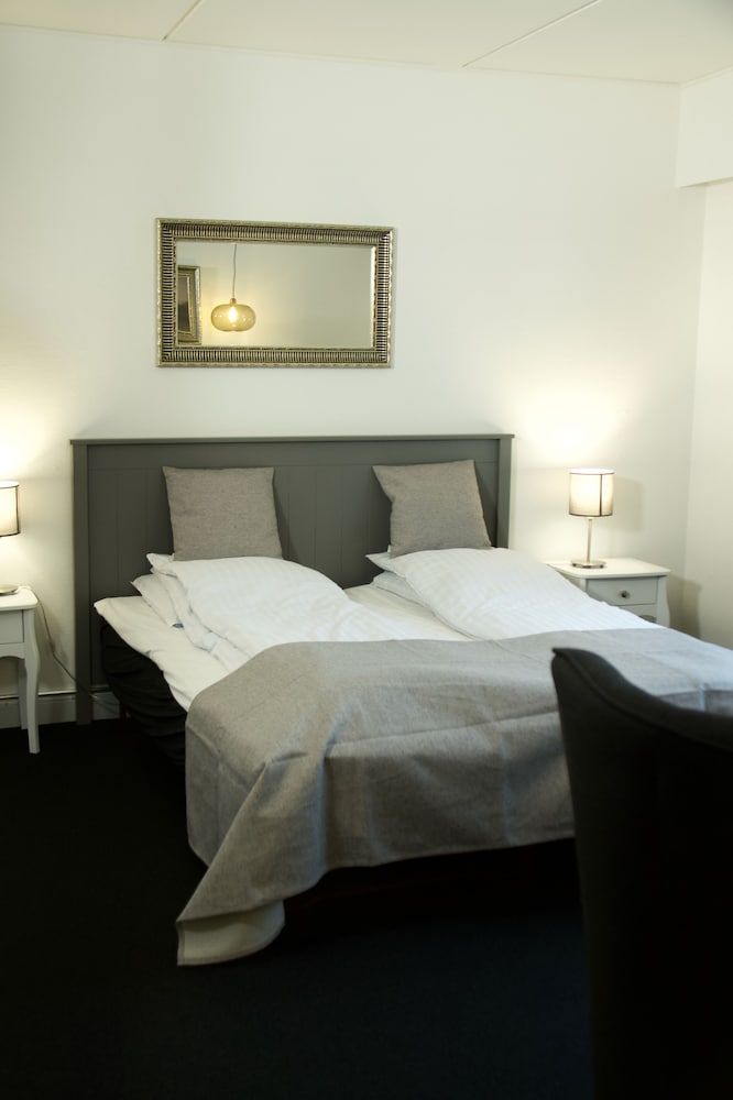 Dronninglund Hotel Standard Room 2