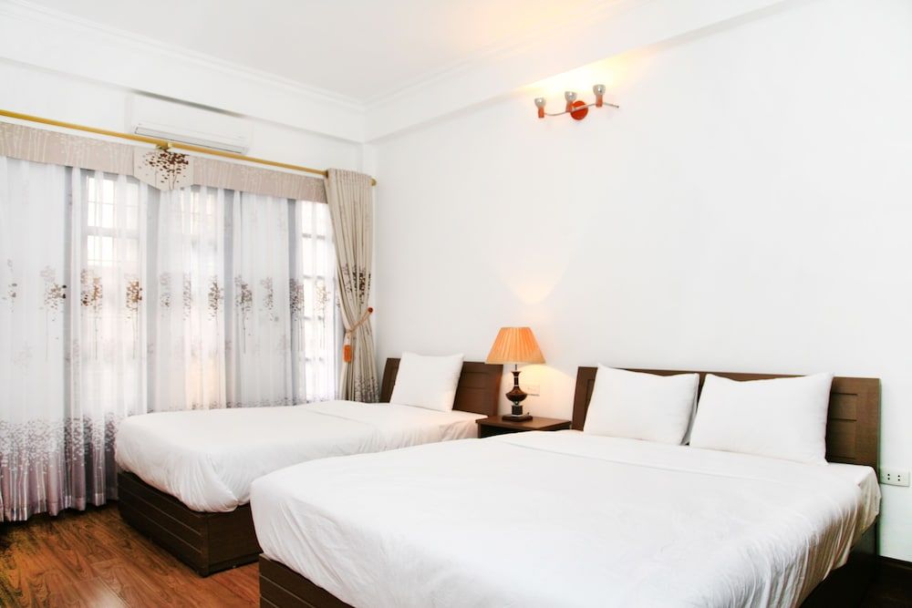 undefined Bluebell Hotel
