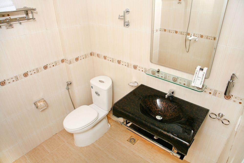 undefined Bluebell Hotel 9