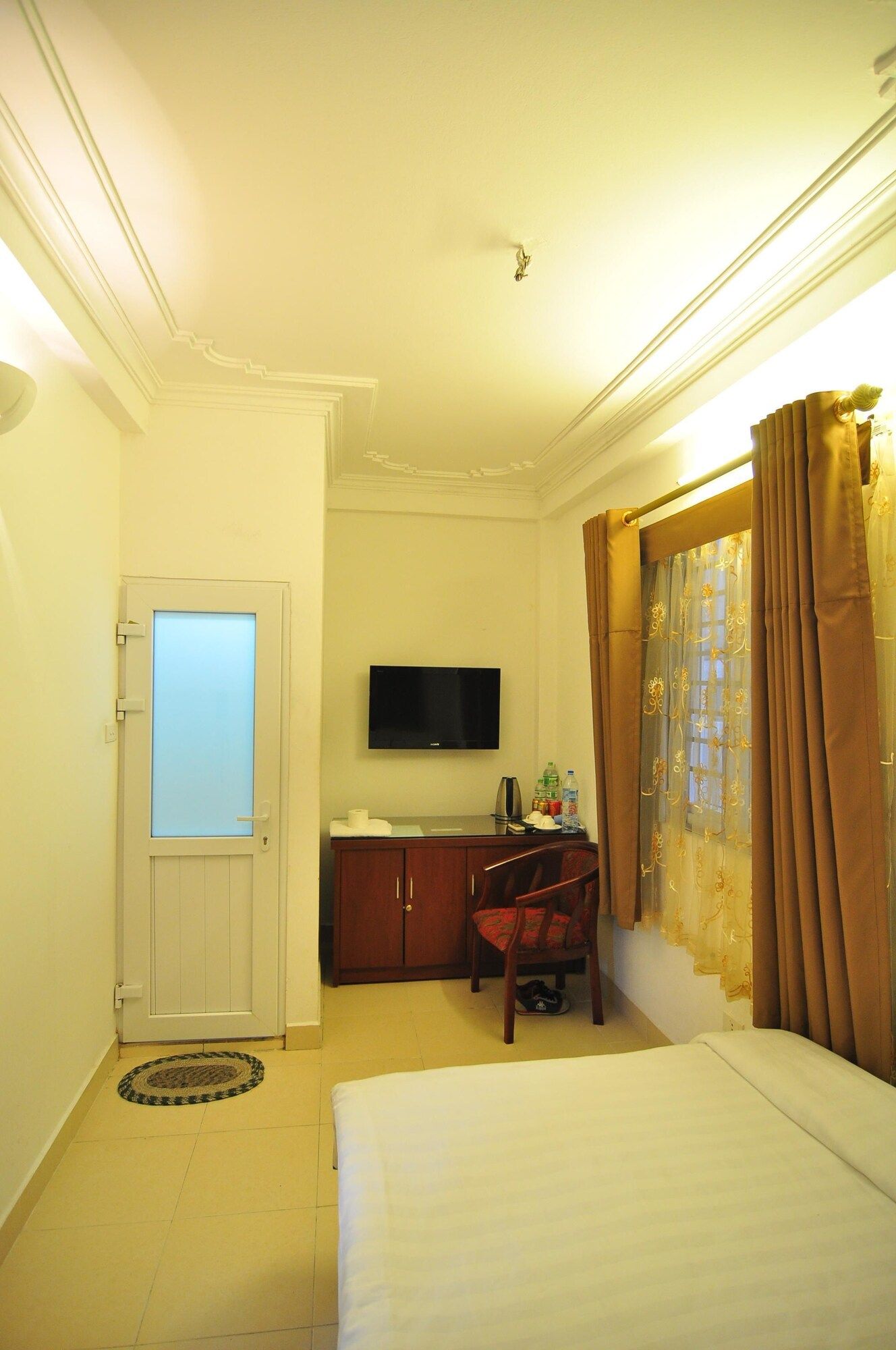 undefined Bluebell Hotel 5