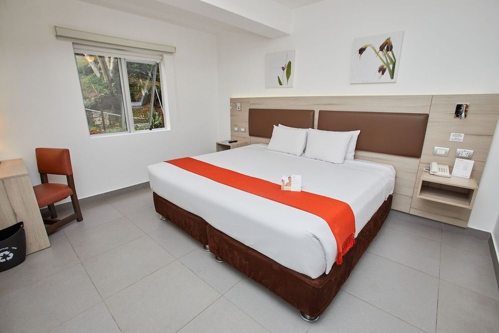 Traditional Room, 1 Queen Bed