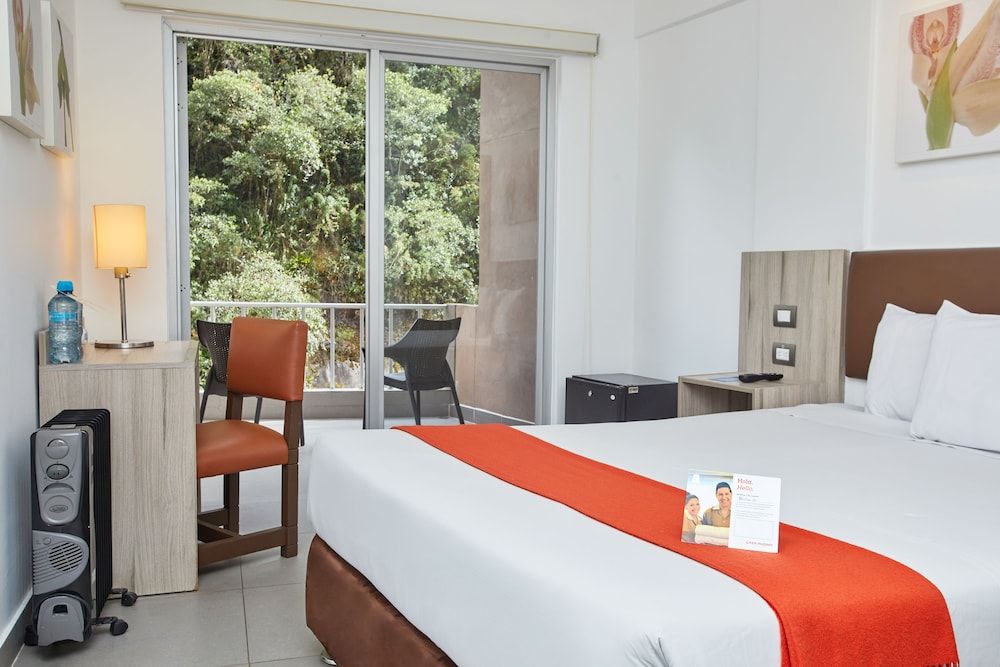 Junior Suite, 1 Queen Bed, River View