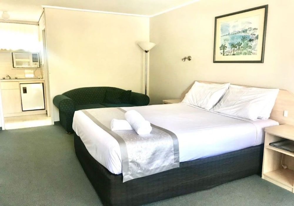 Burwood East Motel Standard Queen Room