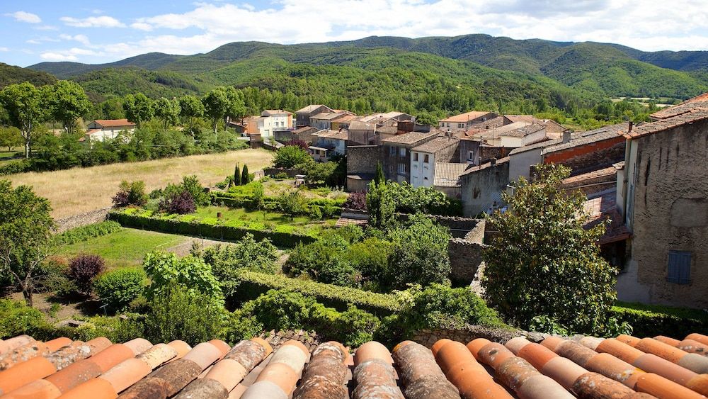 Couvent d'Hérépian Suite, Mountain View 2