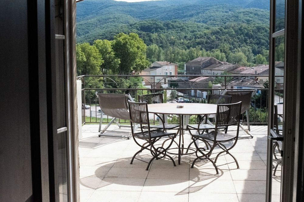 Couvent d'Hérépian Superior Studio, Mountain View 3