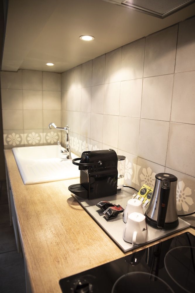 Couvent d'Hérépian Suite, Mountain View 4