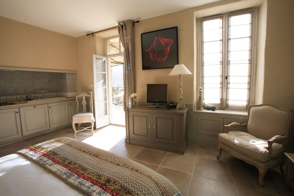 Couvent d'Hérépian Superior Studio, Mountain View 5