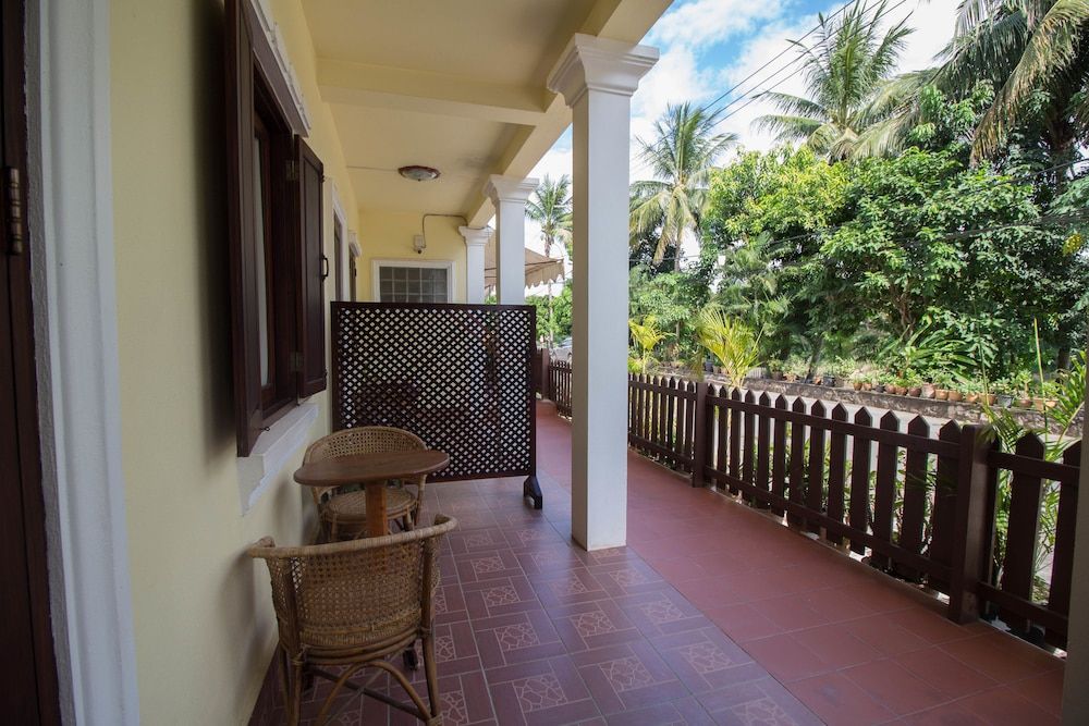 Villa Somphong Deluxe Double downstairs 8