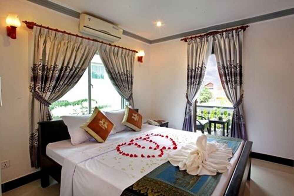 Parent Heritage Angkor Villa Standard Twin Room 2