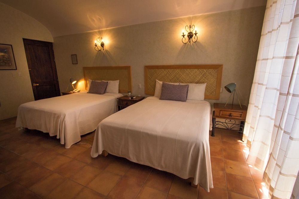 Deluxe Double Room (Queen)
