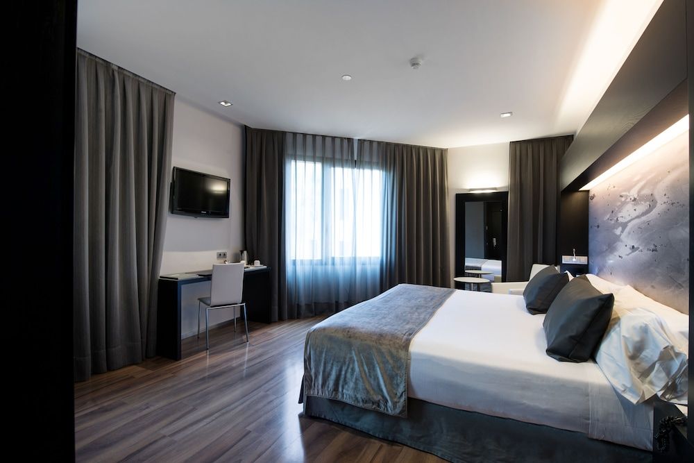 Catalonia Catedral Hotel Double or Twin Room 5