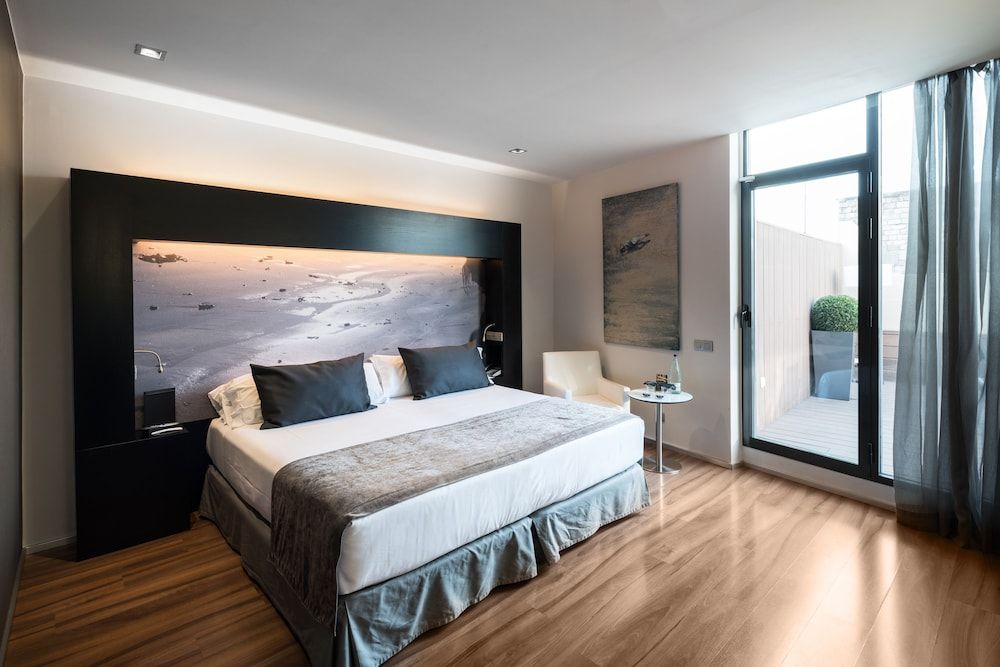 undefined Catalonia Catedral Hotel 4