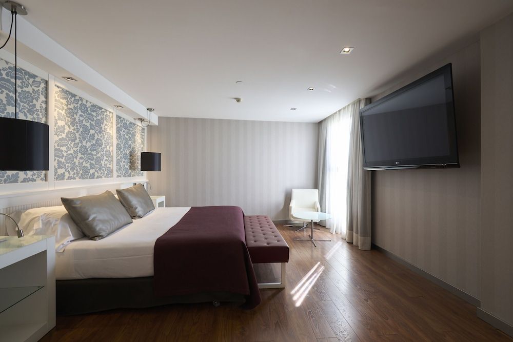 Suite (Single Use)