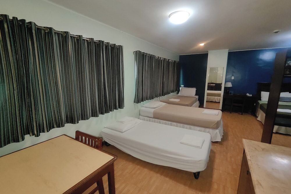 Oftana Suites Cebu near Oakridge Family Room 6