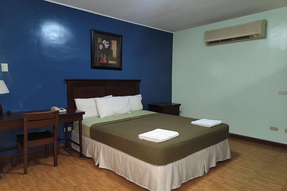 Oftana Suites Cebu near Oakridge Family Room 2