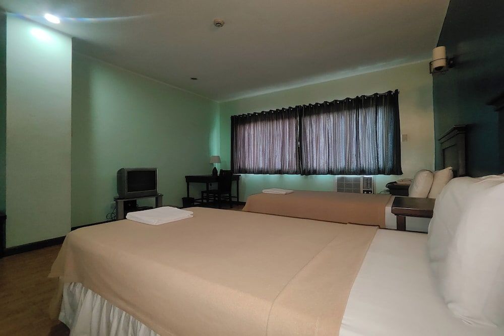Oftana Suites Cebu near Oakridge Standard Twin Room