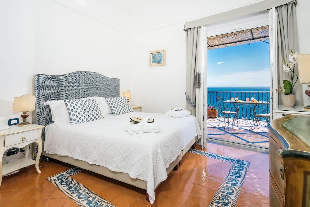 undefined Miramare 5