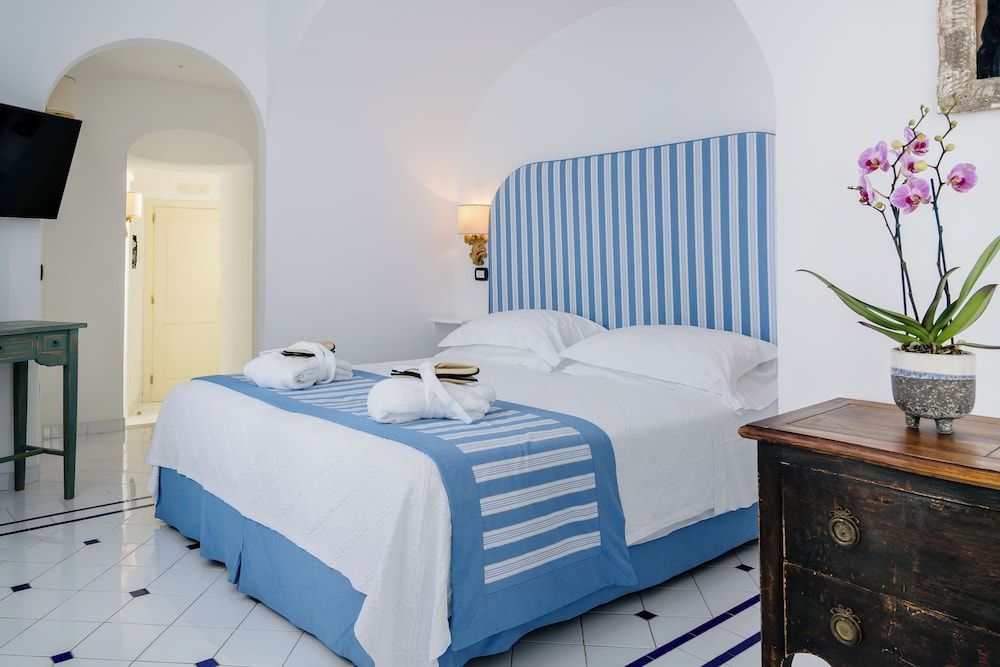 undefined Miramare 6