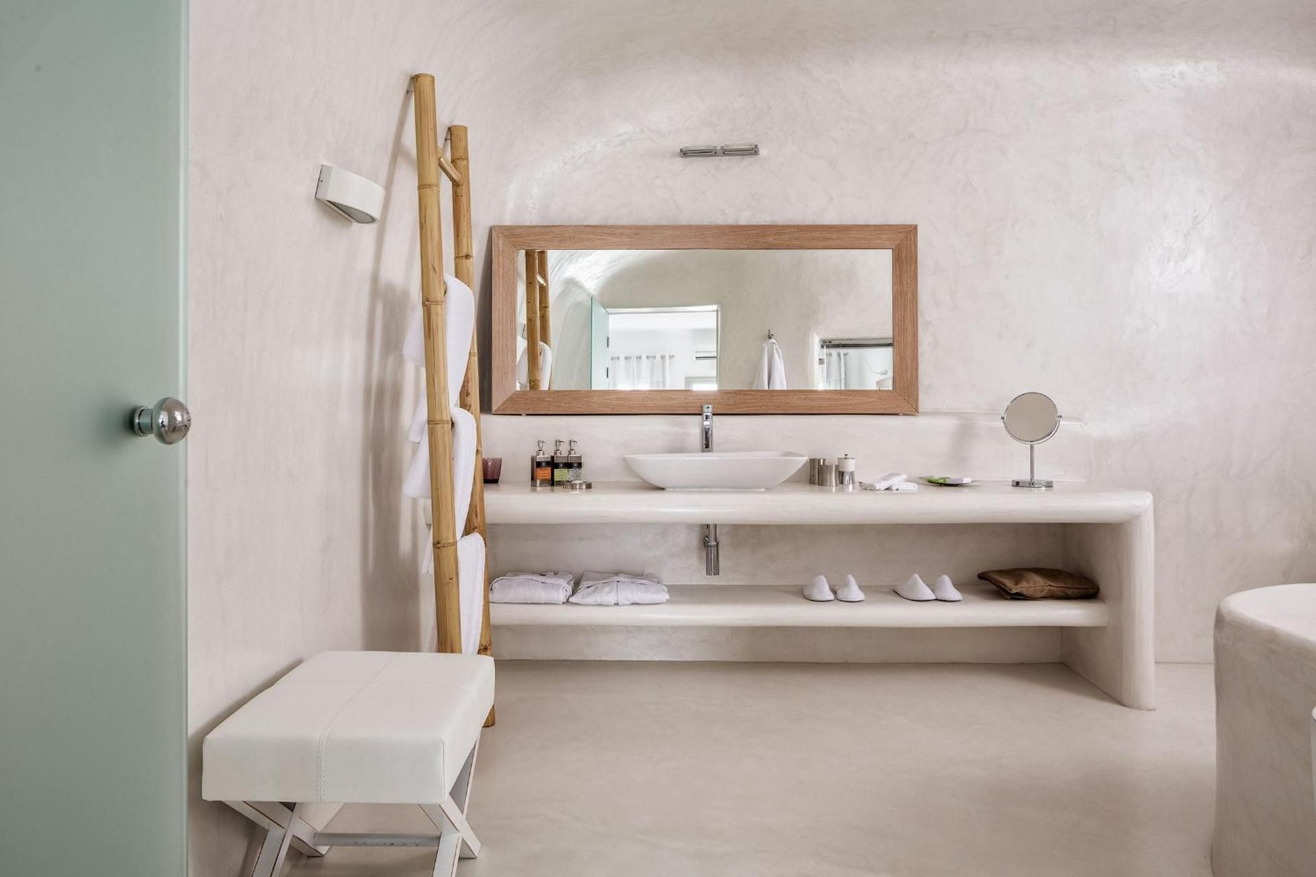 undefined Charisma Suites 6